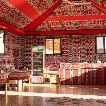 Bed and Breakfast Beduin Star Trail Camp à Wadi Rum Extérieur photo