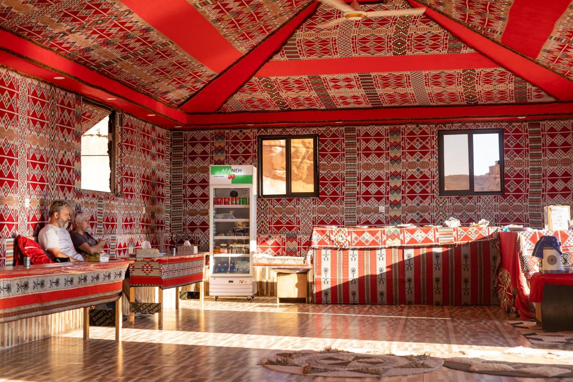 Bed and Breakfast Beduin Star Trail Camp à Wadi Rum Extérieur photo