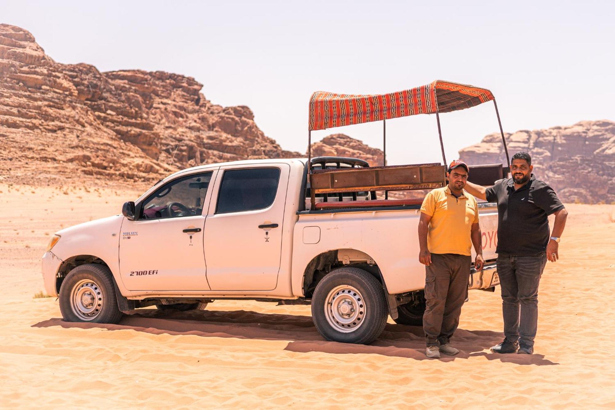 Bed and Breakfast Beduin Star Trail Camp à Wadi Rum Extérieur photo